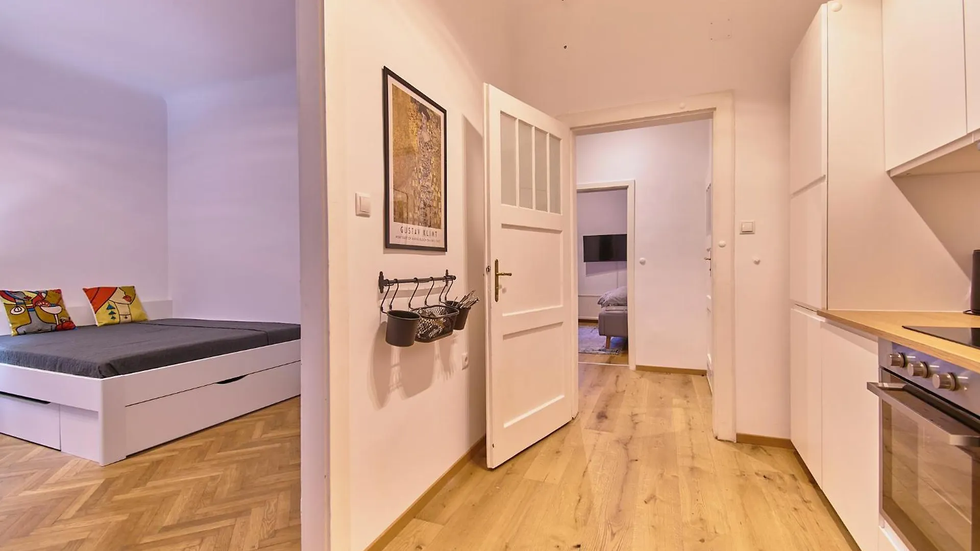 Posh Studio Apartment - Klassisch & Schick فيينا